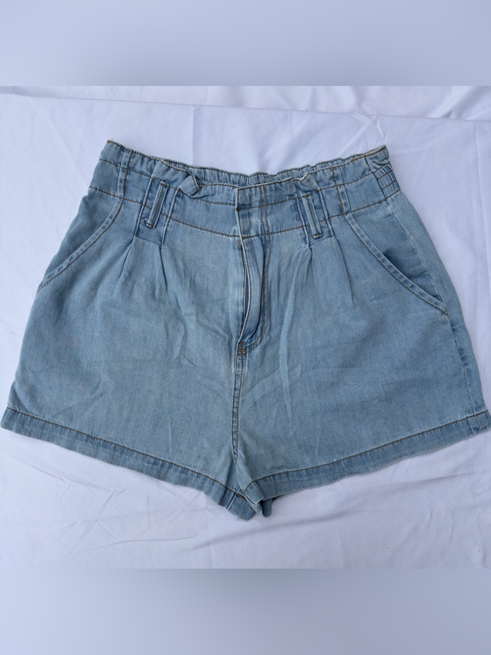 Forever 21 Light Wash Denim High Rise Shorts Elastic Waist Large